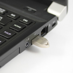 Pendrive GOODRAM UEA Metalowy